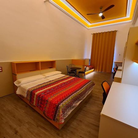 Apartaments Vicus 3 Con Vistas A La Plaza Mayor De Vic Zewnętrze zdjęcie