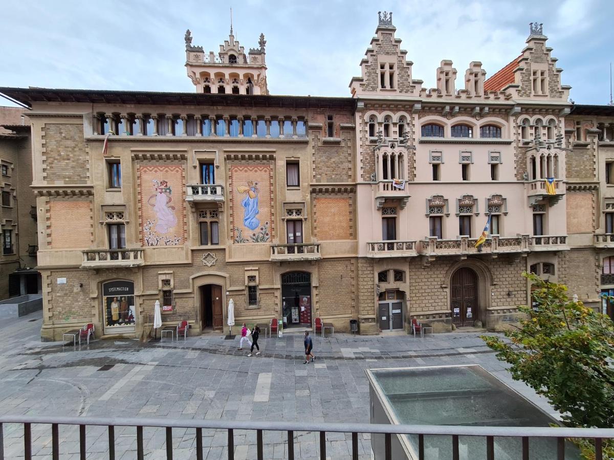 Apartaments Vicus 3 Con Vistas A La Plaza Mayor De Vic Zewnętrze zdjęcie