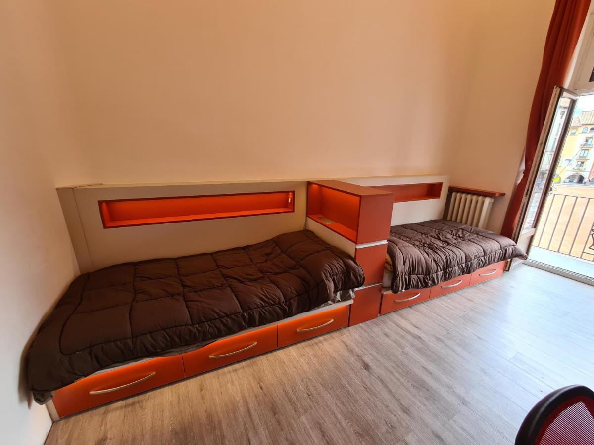 Apartaments Vicus 3 Con Vistas A La Plaza Mayor De Vic Zewnętrze zdjęcie